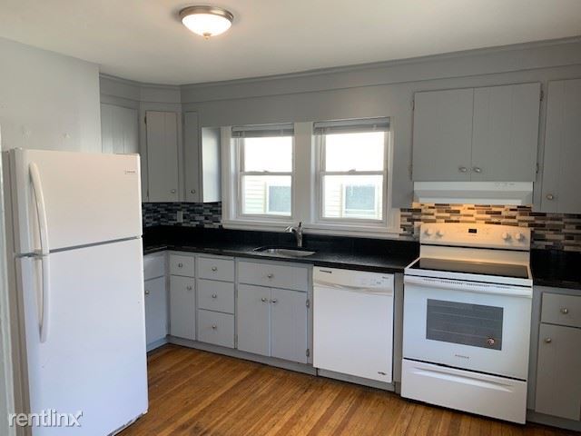 Primary Photo - 2 br, 1 bath Apartment - 11 Whiton Ave