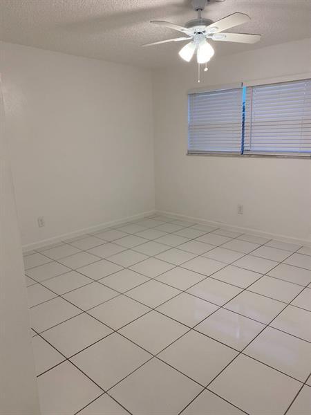 Foto del edificio - 5831 SW 36th Ct