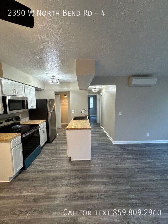 Foto del edificio - 2390 W North Bend Rd