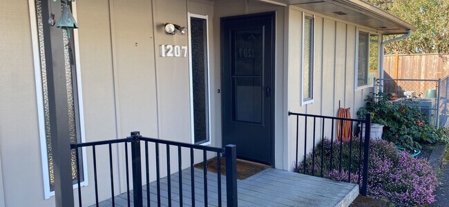 Photo - Clinton Dr Apartment