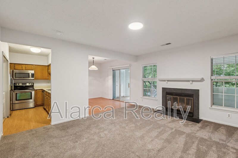 Foto principal - 19901 Henderson Rd