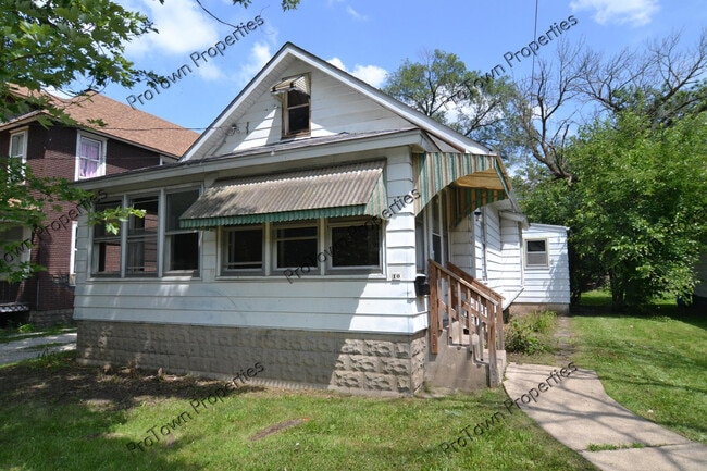 Building Photo - 10 Boulder Ave