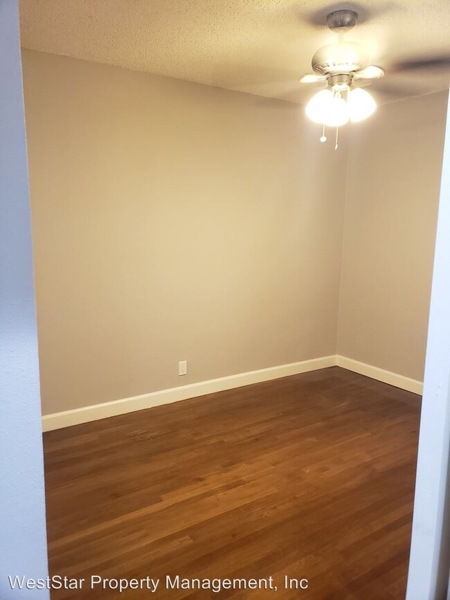 Building Photo - 6816 Marbrisa Ave