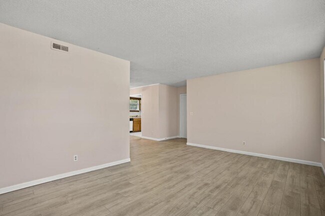 Foto del edificio - 376 Ryder Ave