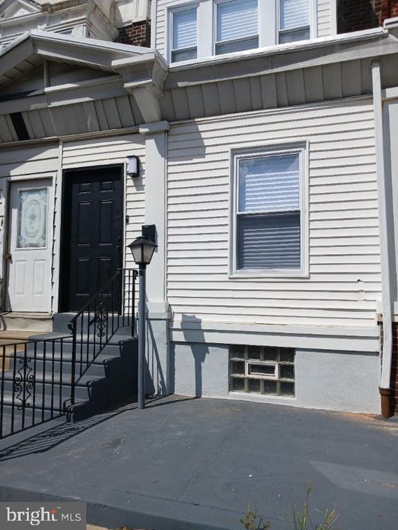 Foto del edificio - 265 W Fisher Ave