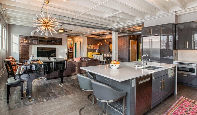 Foto del edificio - 301 E Reservoir Ave