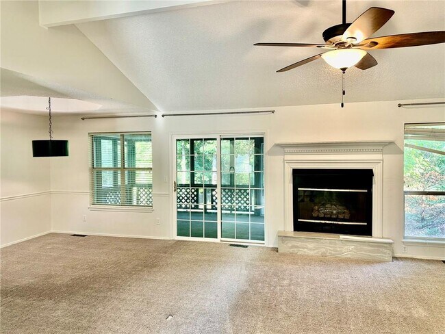 Building Photo - 2 Southery Ln