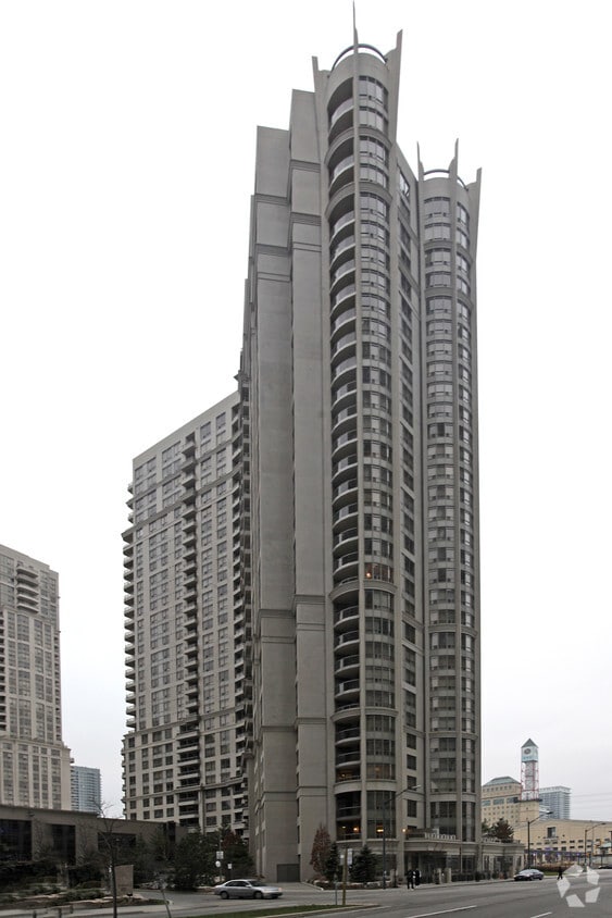 Building Photo - Ovation