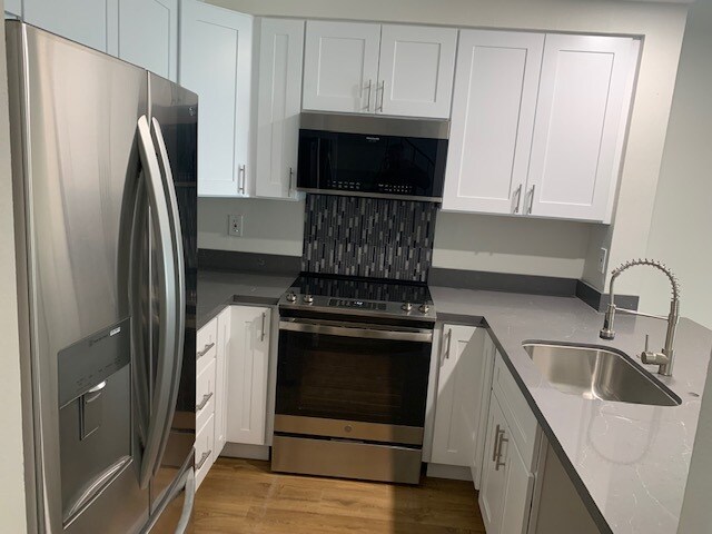 Foto del edificio - 84 Cypress Plz