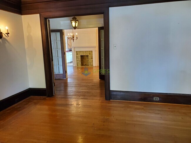 Foto del edificio - 6938 Meade St