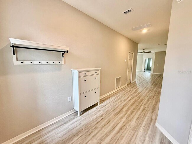 Foto del edificio - 35519 Bellington Blvd