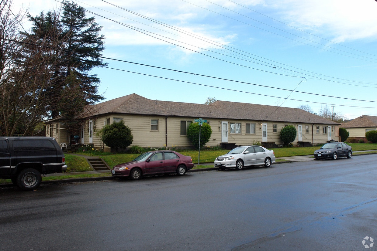Primary Photo - Overlook Terrace Apartments