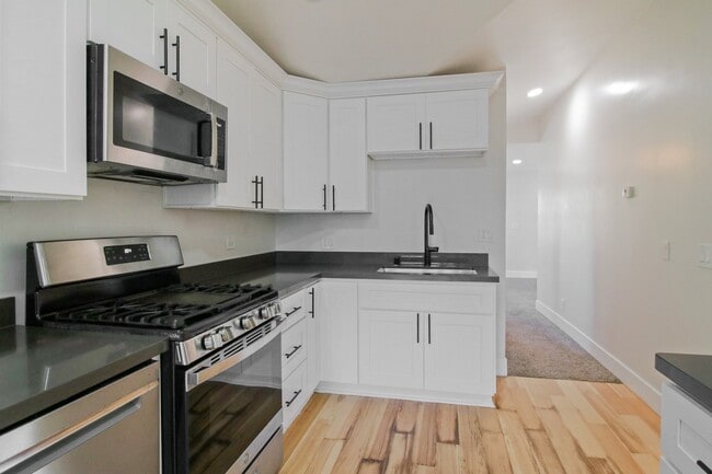 Foto del edificio - 30 Bloomfield Rd