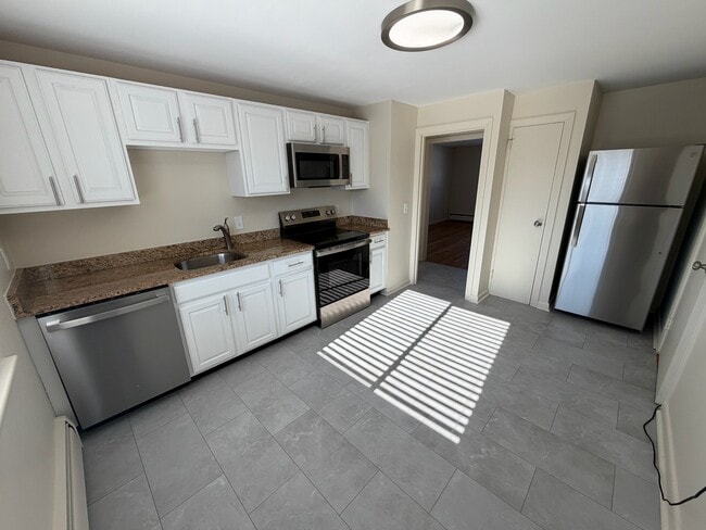 Building Photo - Charlesbank Estates