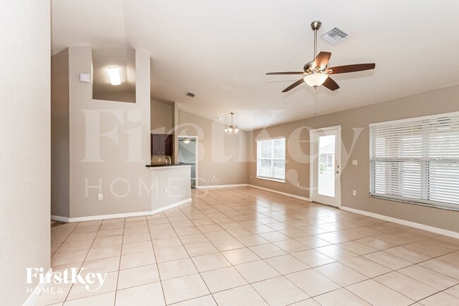 Building Photo - 414 Willowbrook Dr