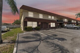 Building Photo - 6500 SW 41st Ct