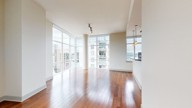 Interior Photo - TEN20