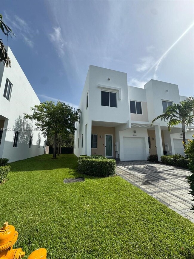 Building Photo - 10265 NW 72nd Terrace