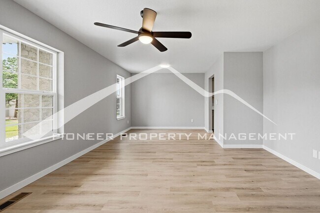 Foto del edificio - 2301 E Fremont Ave