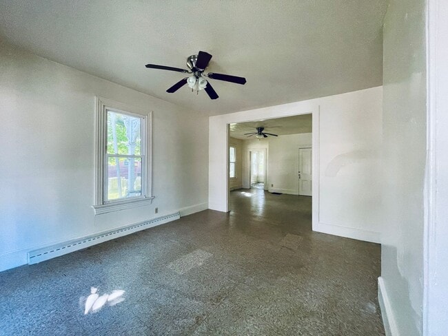 Foto del edificio - Spacious 3 Bedroom home FOR RENT in Bridge...