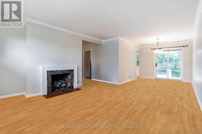 Photo du bâtiment - 1497 Park Royale Blvd