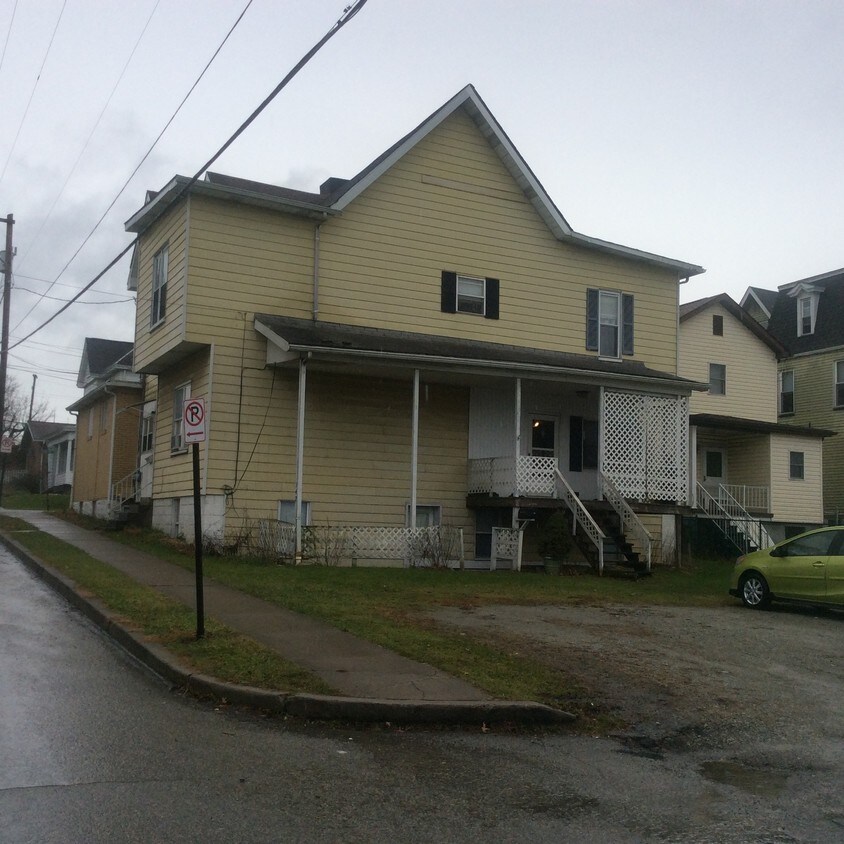 Primary Photo - 342 Thompson St