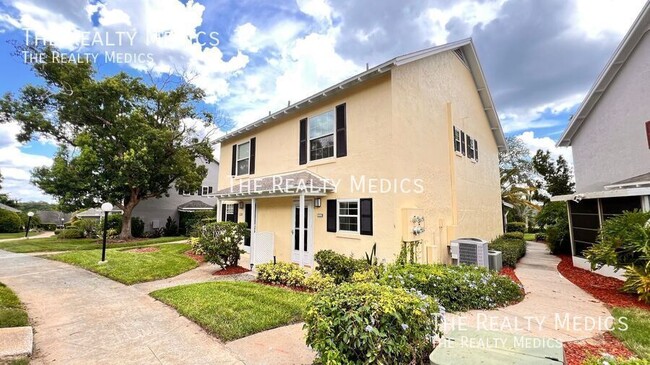Building Photo - 1220 Villa Ln