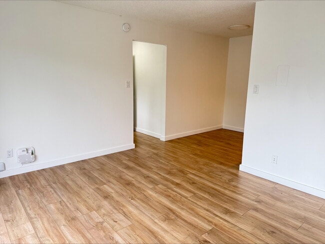 Building Photo - 1595 Boundary Crescent
