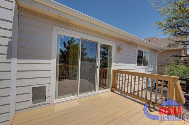 Foto del edificio - Beautiful large home with view of Pikes Peak in D-20 available now!