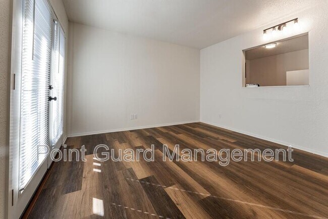Building Photo - 1508 Oxford Pl