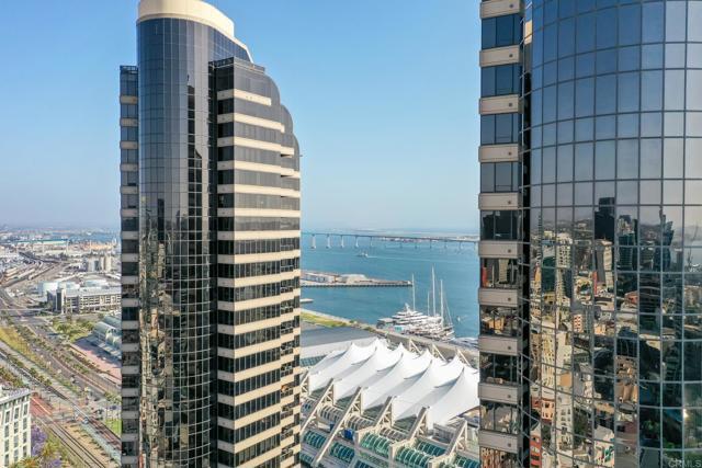 Building Photo - 200 E Harbor Dr