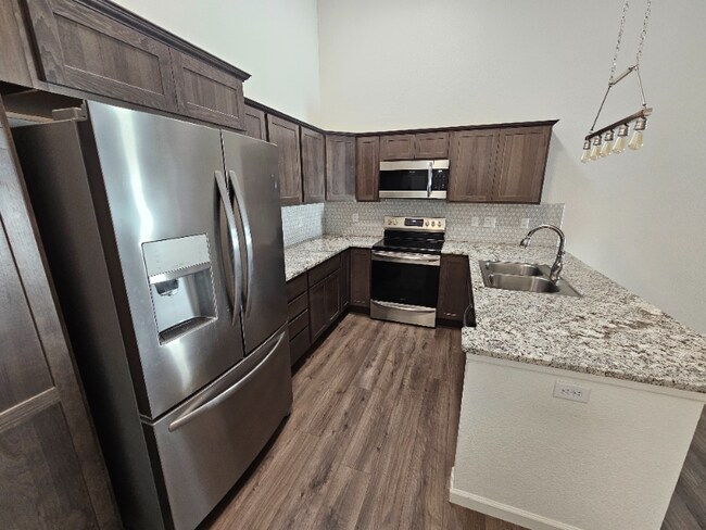 Foto del edificio - 4013 Bradney Ave