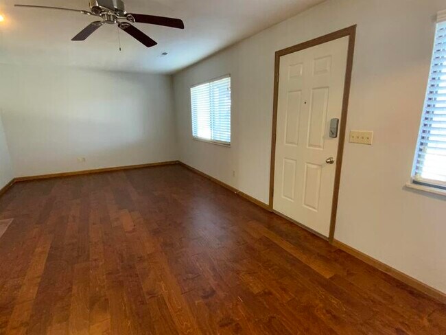 Building Photo - 232 Eagle Ridge