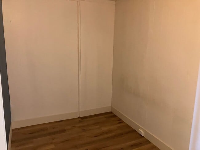 Building Photo - LA636-Bateman