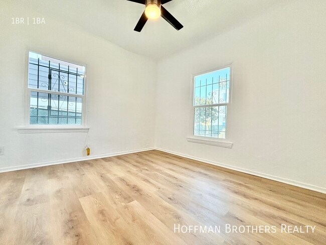 Foto del edificio - 1808 W 36th St