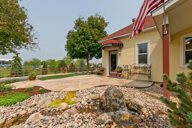 Foto del edificio - 745 Jackson Ct
