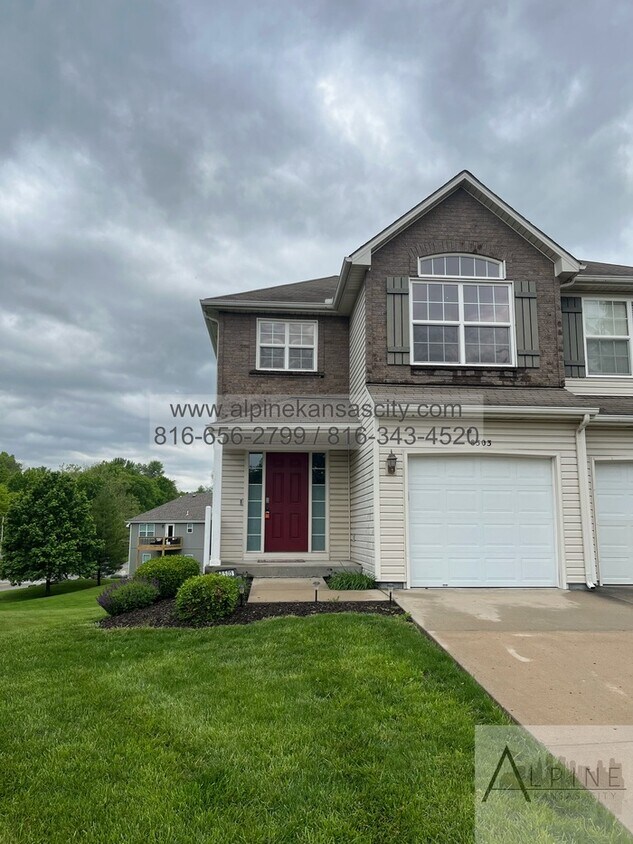 Primary Photo - Beautiful Town Home w/ Large Sauna