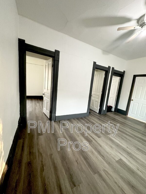 Foto del edificio - 2111A N 34th St