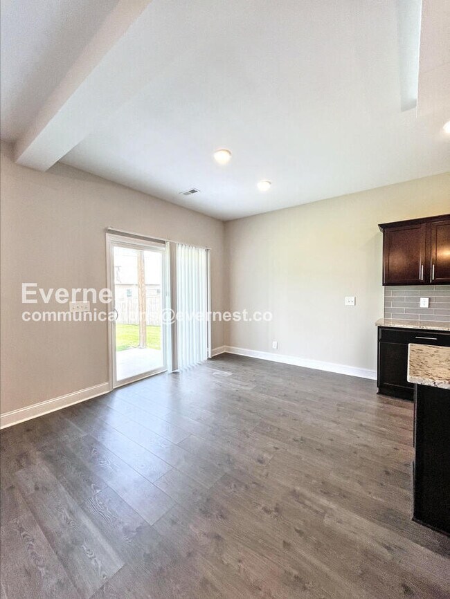 Building Photo - 829 Marksman Ct
