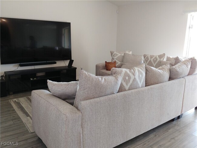 Foto del edificio - 4204 NW 39th St