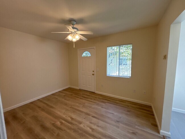 Building Photo - 207 West Eleventh Avenue #B, Escondido, CA 92025