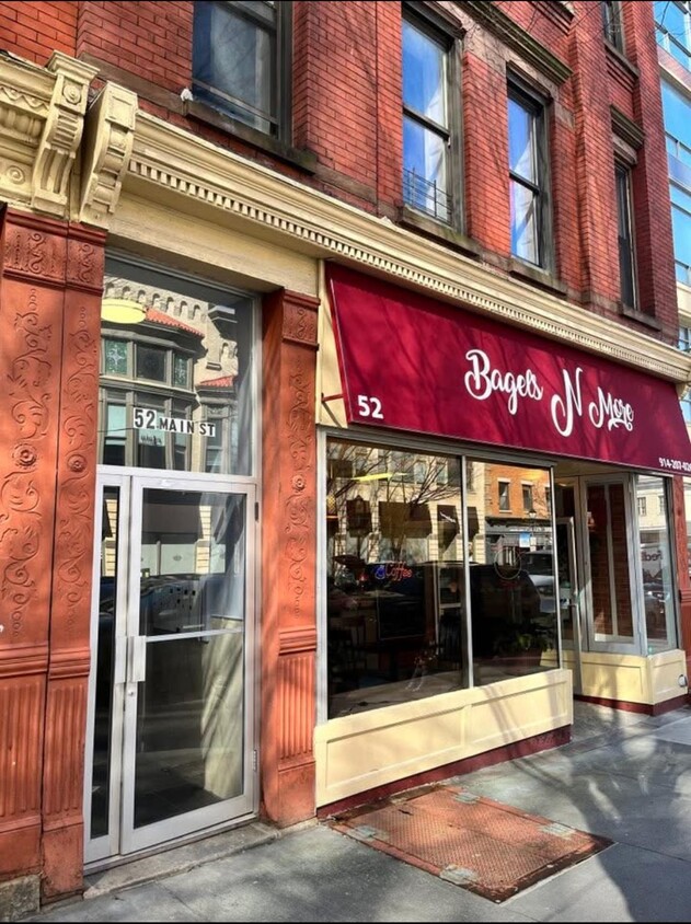 Primary Photo - 52 Main St