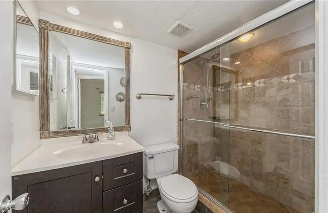 Foto del edificio - 499 Forest Lakes Blvd