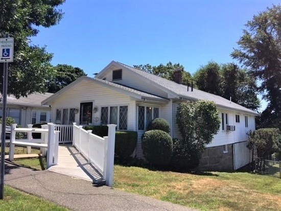 Primary Photo - 108 Connell St