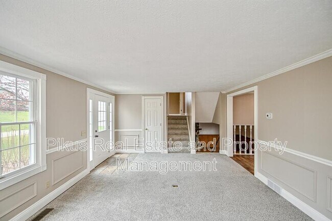 Building Photo - 3446 Lochlomond Ave SW