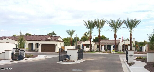 Building Photo - 14200 Village Pkwy