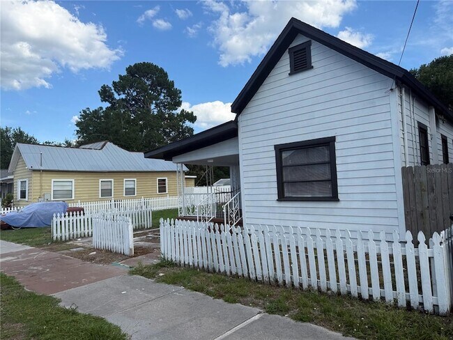 Foto del edificio - 2116 W Pine St