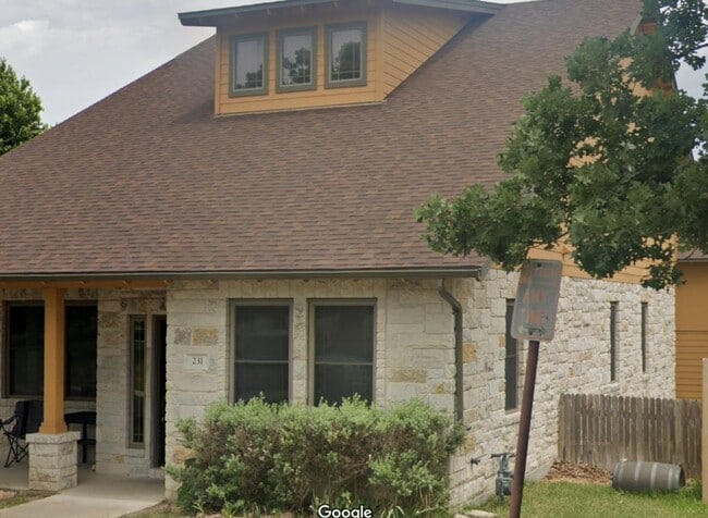 Building Photo - Beautifully updated home in a peaceful Geo...