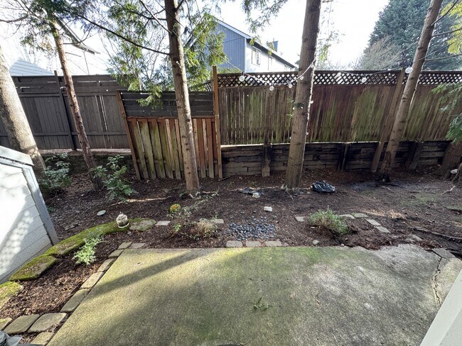 Foto del edificio - 1924 NE 50th Way