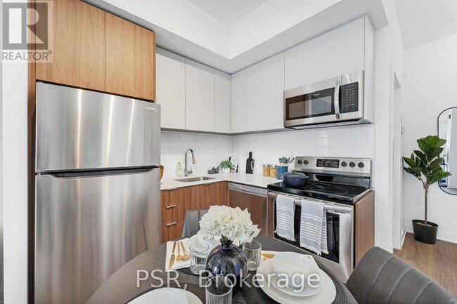 Building Photo - 41 Danforth Rd